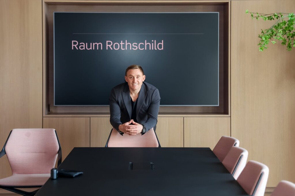 Roman – OX Smart House, Meeting Point Frankfurt am Main